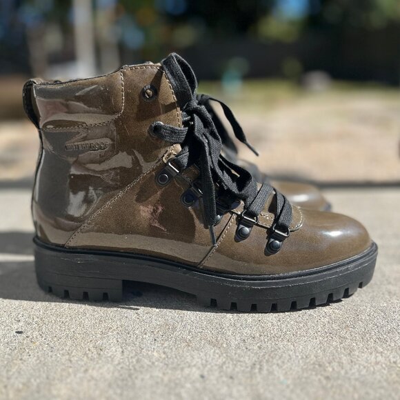 Cougar Woman's Nash Boots - Picture 1 of 5